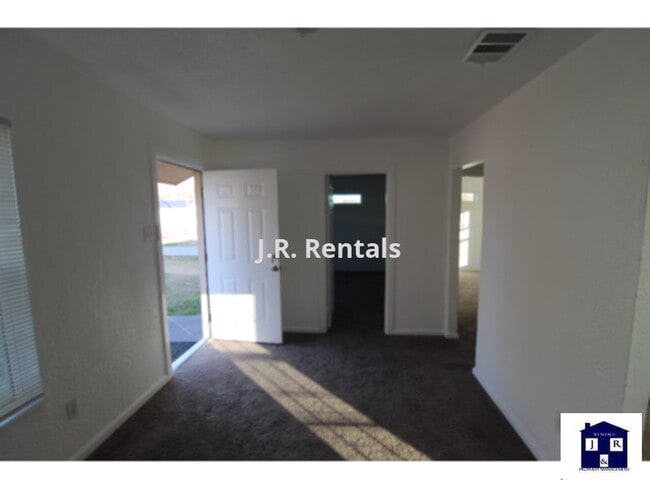 Photo - 503 W Washington Ave