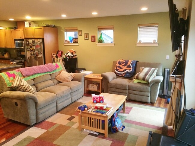 Photo - 3bd/2.25ba Seattle Home