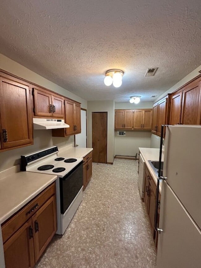 Photo - New Listing in Albion, Indiana!