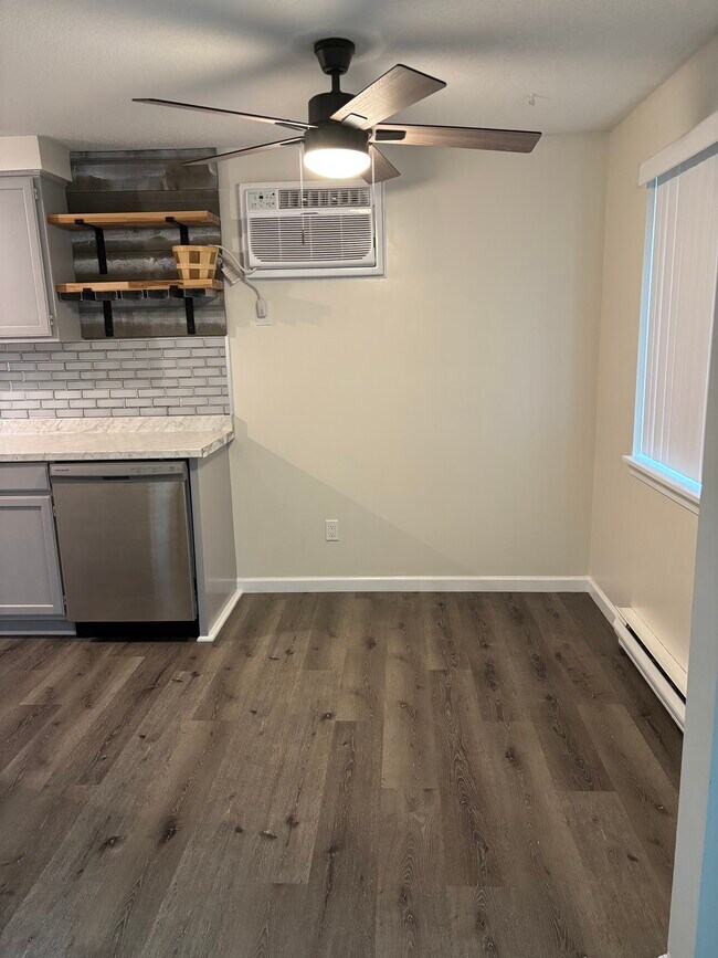 Photo - 2708 Alder Creek Dr S