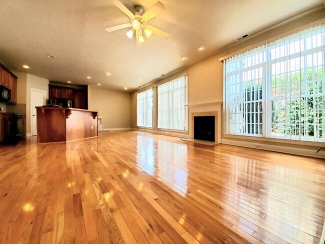 Photo - 102 Alden Village Ct