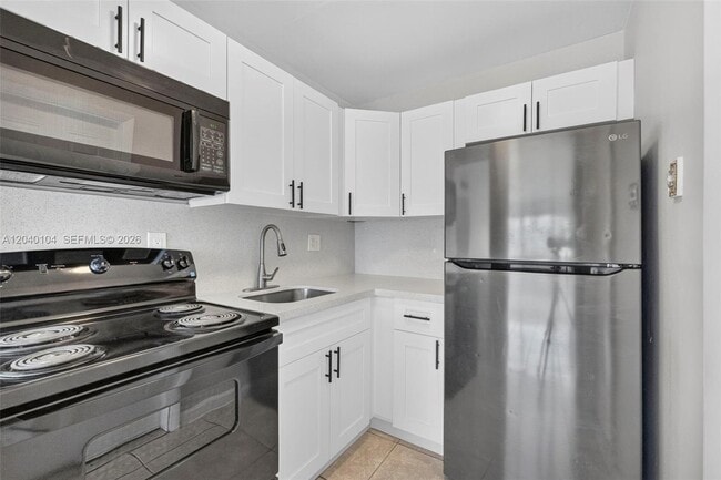Building Photo - 151 SE 6th Ave Unit 16