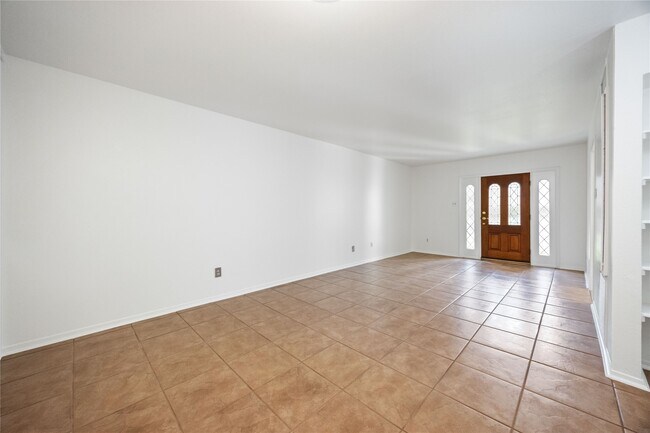 3131 Cummins St Unit 3