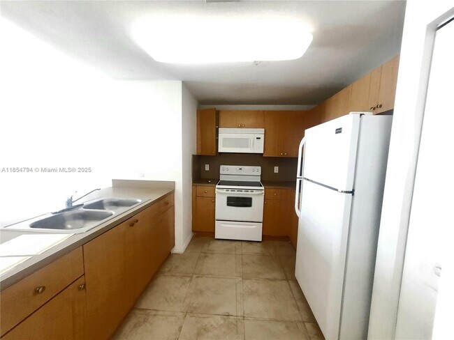 Building Photo - 435 SW 12th Ave Unit 502 Rental