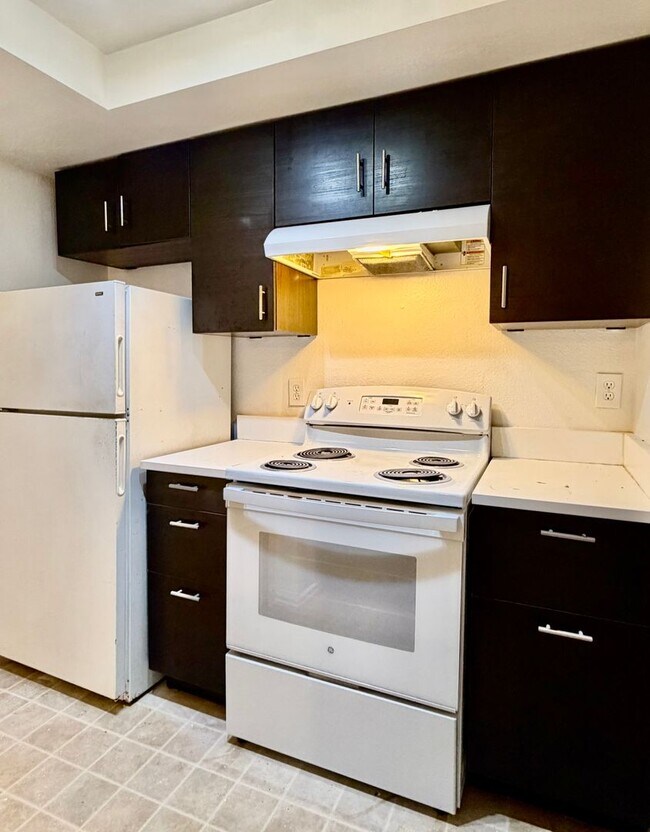 Photo - 1 Bed / 1 Bath Bellevue condo $1,995/month Unit G-205