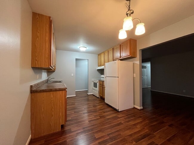 Photo - Check out this spacious 2 Bed/1.5 Bath Unidad 7