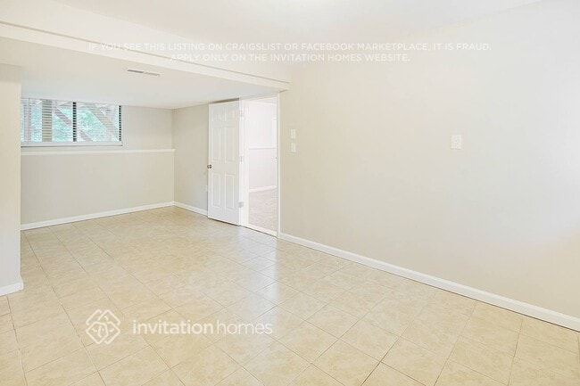 Photo - 4952 McAlpine Ln