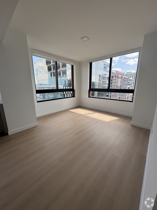 Building Photo - 226 NW 33rd St Unit B3 Rental