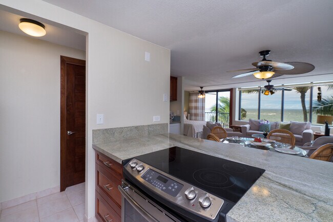 Photo - BEACH FRONT Furnished 2/2/1-pkg in Waialua...