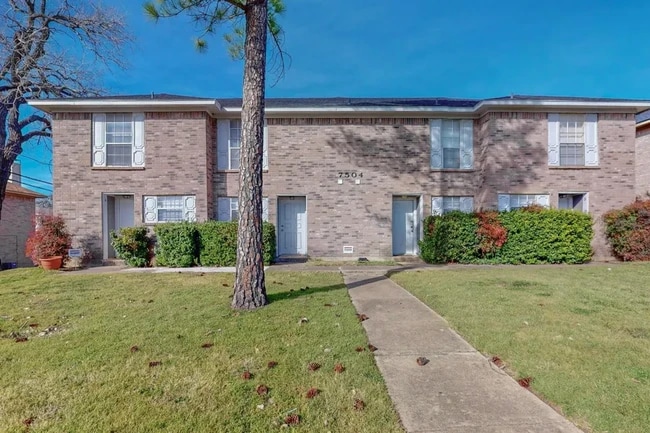 7504 Chapin Rd