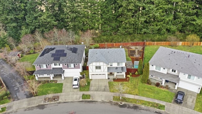 Photo - 3 bed 2.5 bath updated home in Tumwater School District - 2300 sq.ft. - fenced back yard.