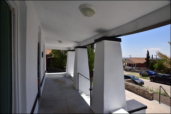 Photo - 2111 Portland Ave Unit 2