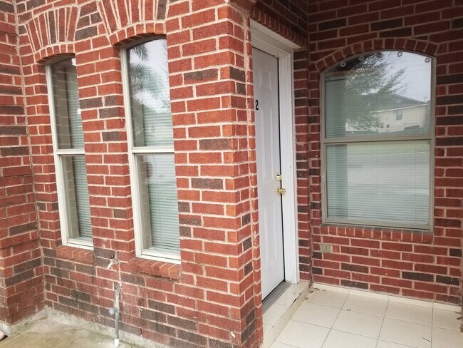 Photo - 1409 W Kiwi Ave Unit Apt 2