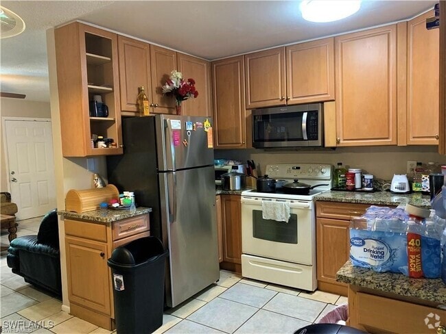 Building Photo - 1069 Highlands Dr Rental