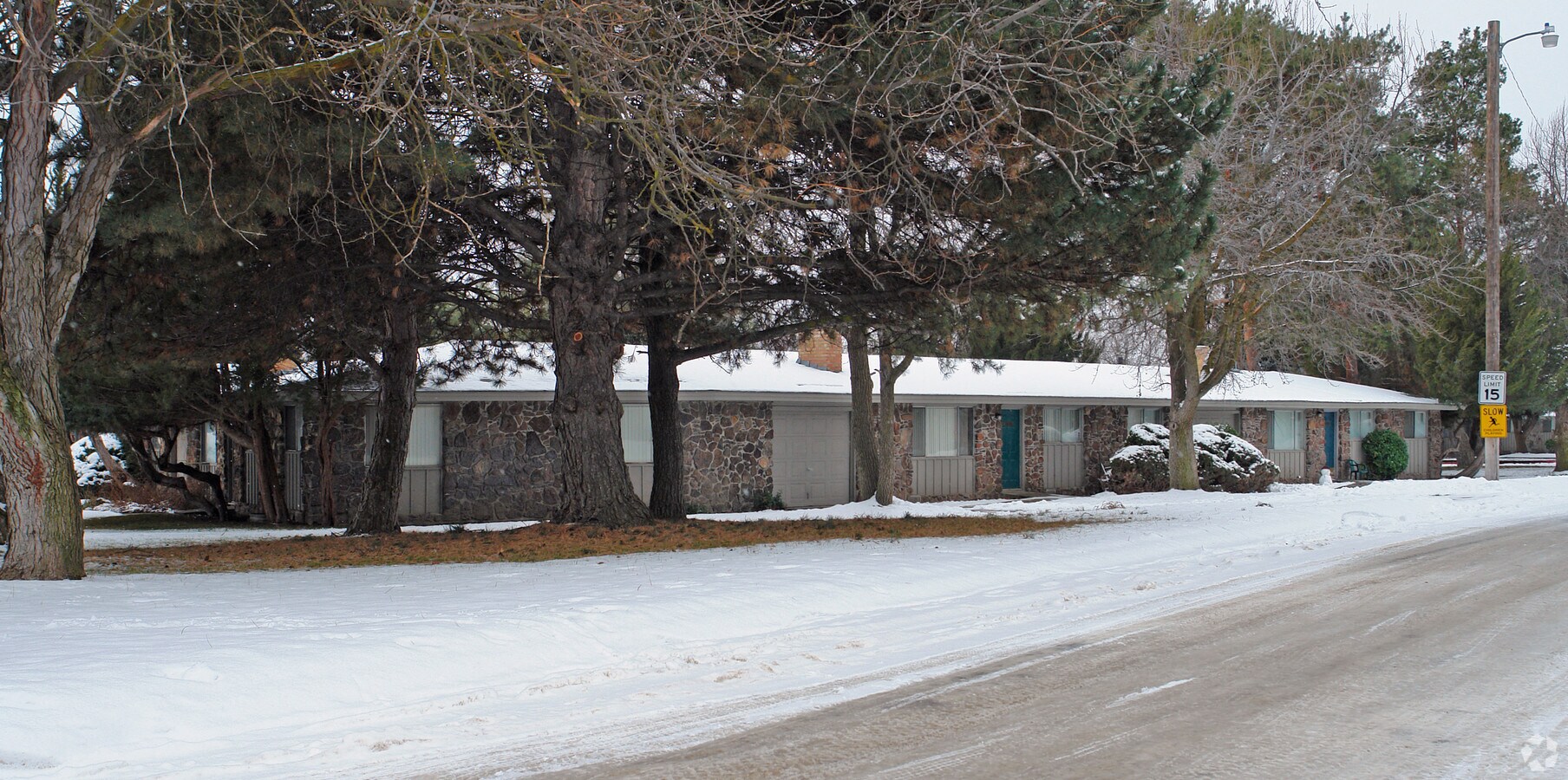 Magnolia Apartments - Magnolia Apartments
