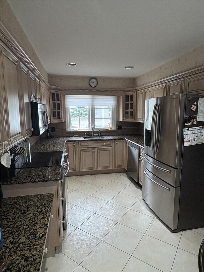 Photo - 38 Bradish Ln