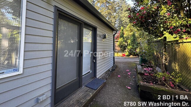 Photo - Bright 2 BD | 1 BA Home - A Hidden Gem in Garden Home!