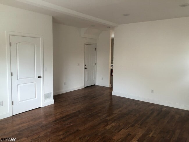 Photo - 1224 E Henry St Unit 1