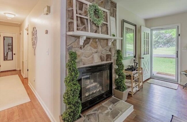 Photo - 2031 Millard Rd