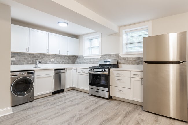 Photo - 2905 N Mildred Ave Unit 1