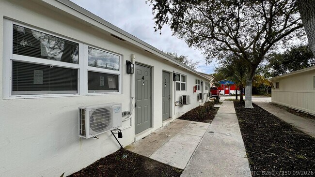 Photo - 225 S F St Unit 7