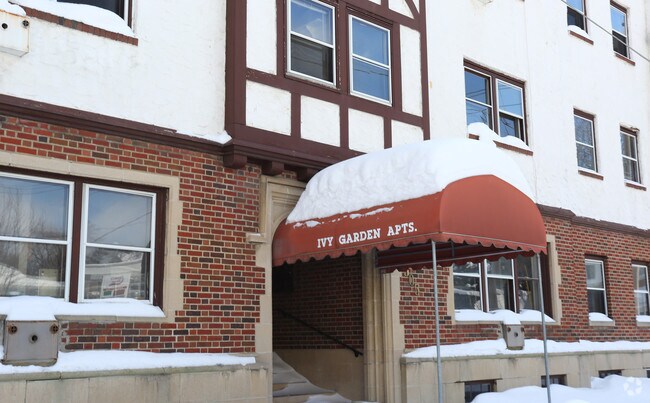 Photo - Ivy Garden Apts