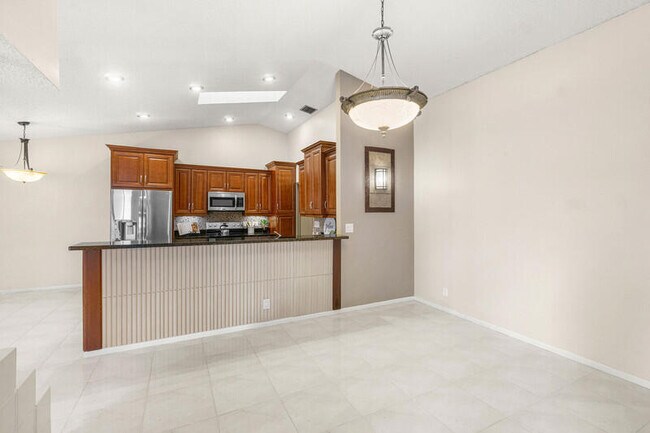 Photo - 21011 Windemere Ln