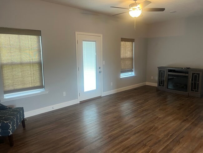 Photo - 2028 Mountain Ash Ln