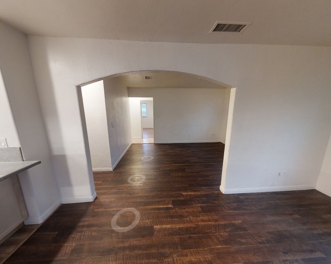 Photo - 4794 63rd St