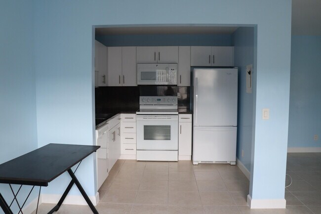 Photo - 464 Burgundy N Unit 464