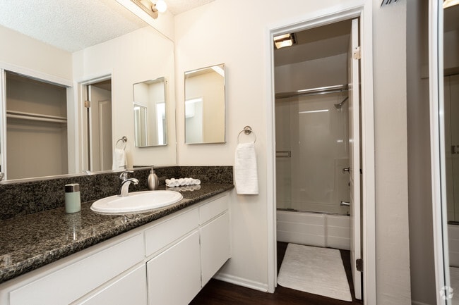 Estudio, 1 BA: 450 ft² - The Terrace Apartments