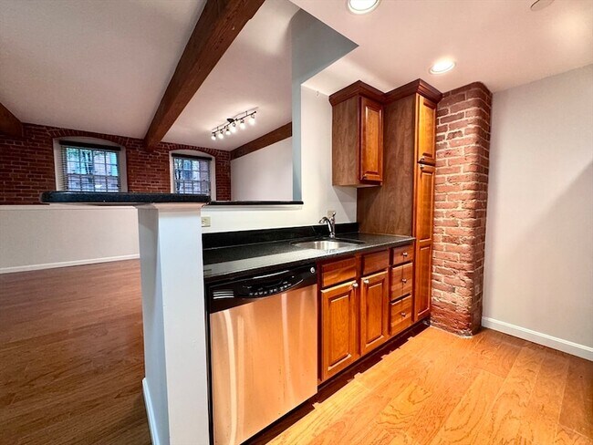 Photo - 4 Bishop St Unidad G11