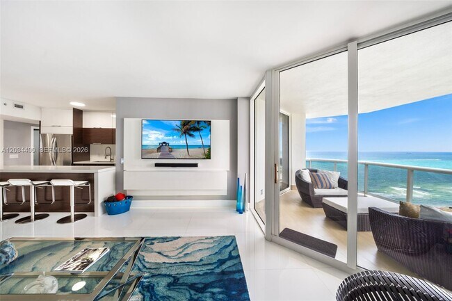 Photo - 4779 Collins Ave Unidad 2604