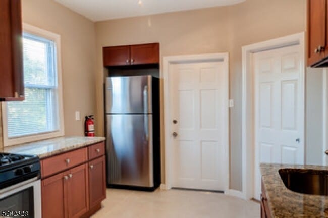 Photo - 1410 Hussa St