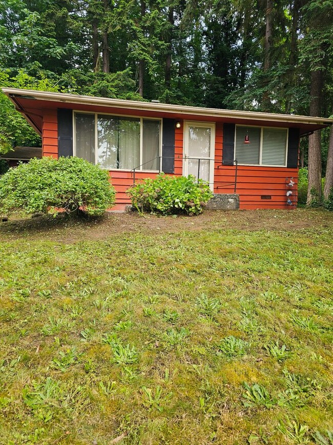 Photo - Charming 3 bedroom 1 bathroom home in Bothell!