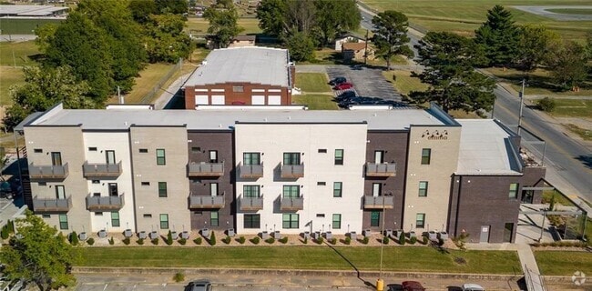 Building Photo - 726 E Emma Ave Unit 208 Rental