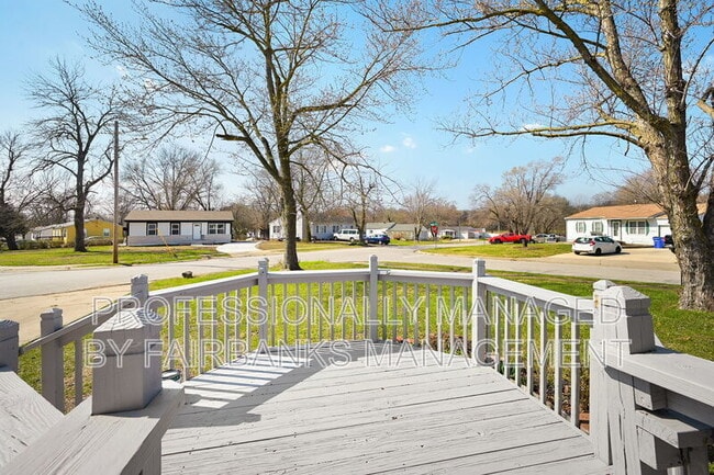 Photo - 1200 E 136th St