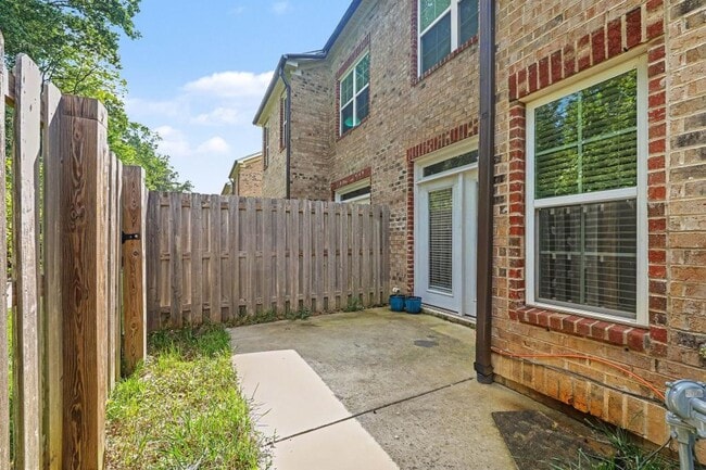 Photo - 846 Silver Leaf Dr