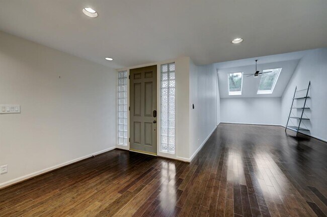 Photo - 2923 Bissonnet St