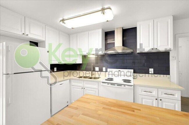 Photo - 6705 Greenback Ln