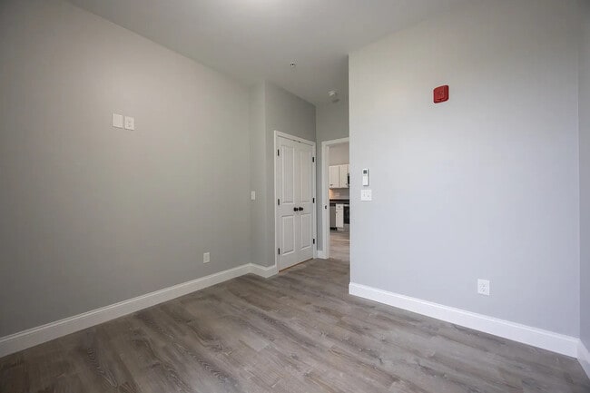 Photo - 6899 Post Rd