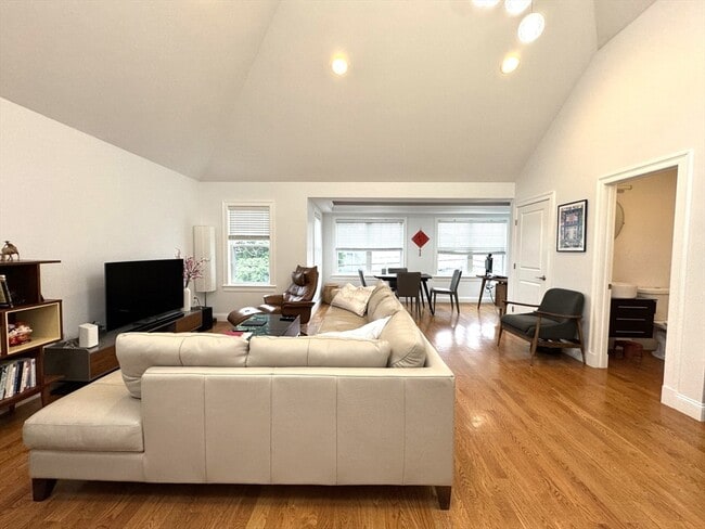 Photo - 63 Fairfax St Unit 2