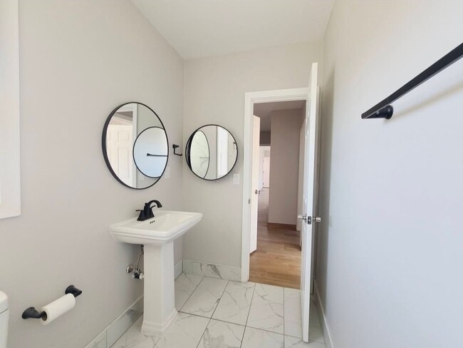 9949 Pinewood Ave Unit 1