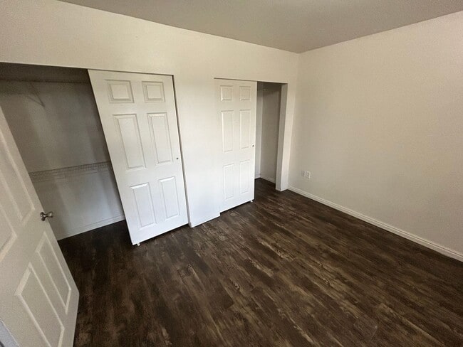 Riverton Apartments