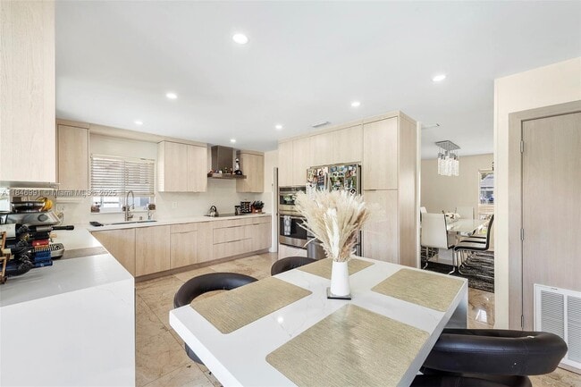 Photo - 5901 SW 56th Ter