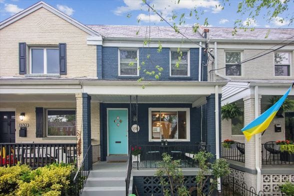 Building Photo - 1334 Downing St NE