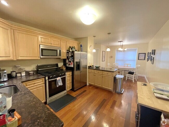 Building Photo - 239 Prospect St Unit 3 Rental