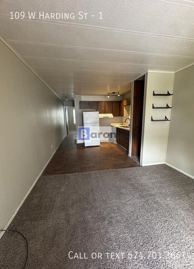 Photo - 109 W Harding St Unidad 1