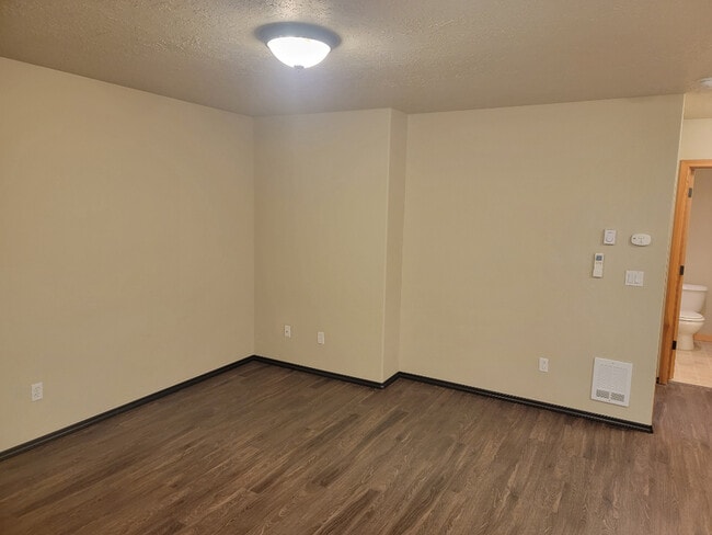 Photo - 502 SW Evergreen Ave Unit 204