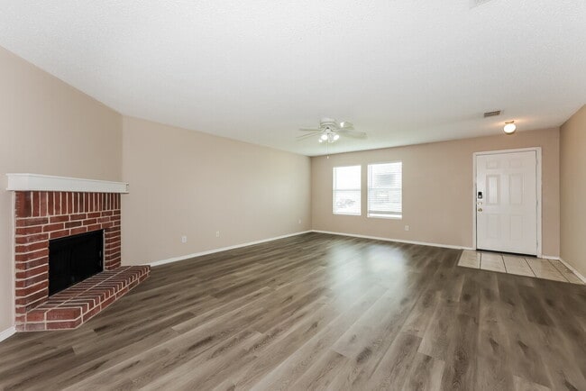 Photo - 4054 Hunters Creek Dr